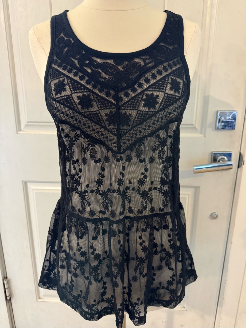 2010s Express Whimsigoth Black Lace Mesh Babydoll Peplum Tank Top size XS